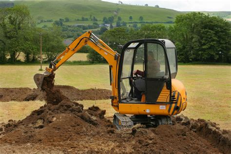 mini digger hire with driver bristol|gft mini diggers.